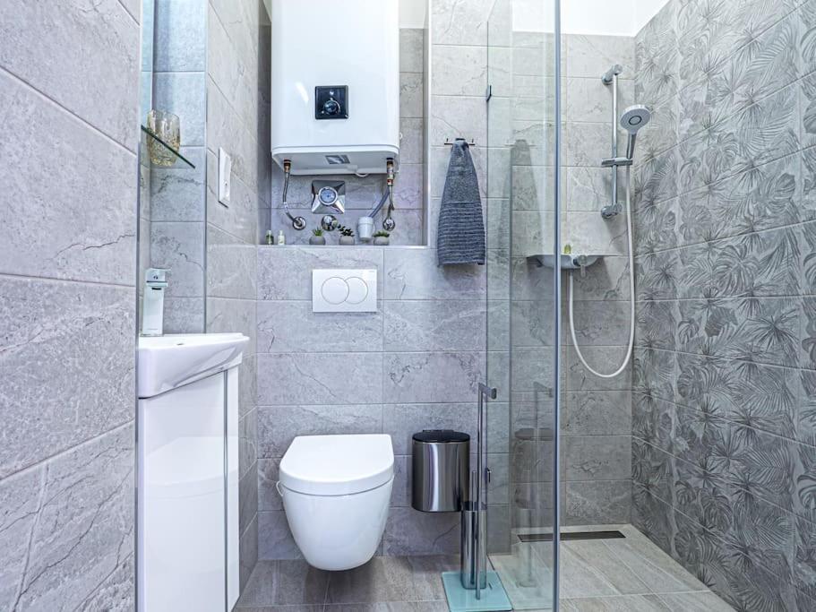Vidra-Lak With Private Parking Apartment Budapest Bagian luar foto