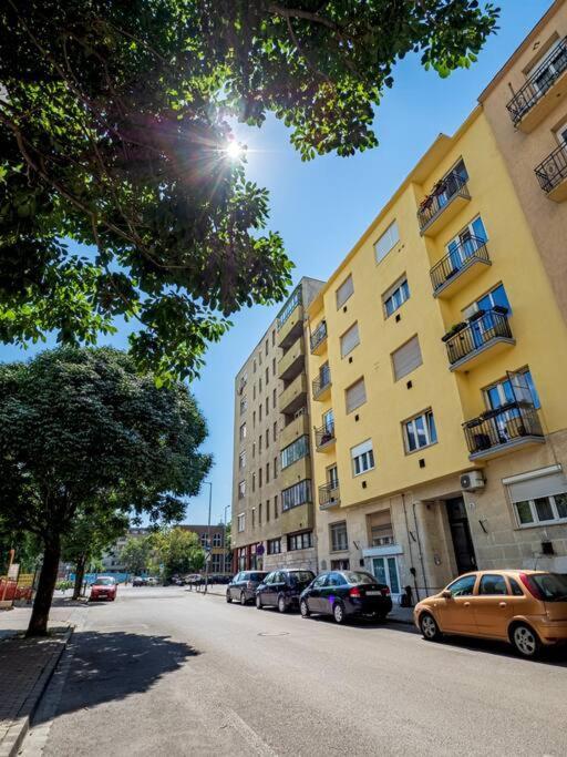 Vidra-Lak With Private Parking Apartment Budapest Bagian luar foto
